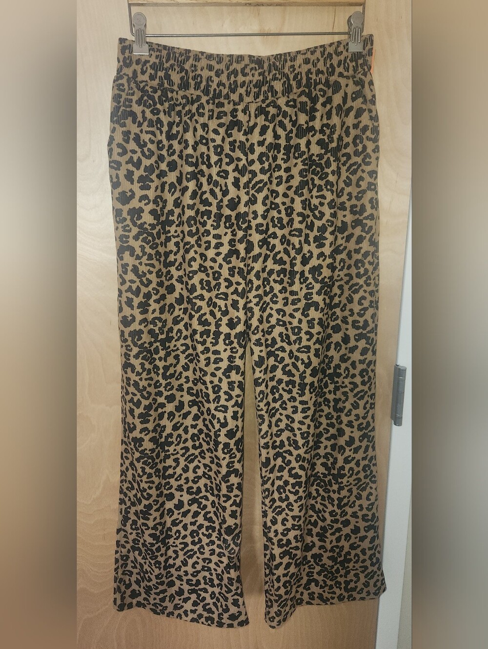 Halara Leopard Print Wide Leg Pants Size Large - Picture 3 of 8